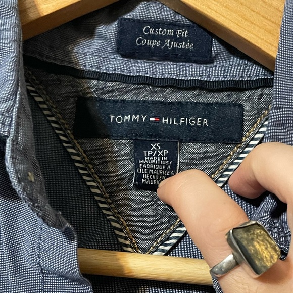Men’s XS Tommy Hilfiger button down dress shirt - Picture 2 of 4